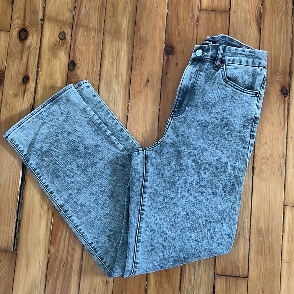 Express Modern Straight